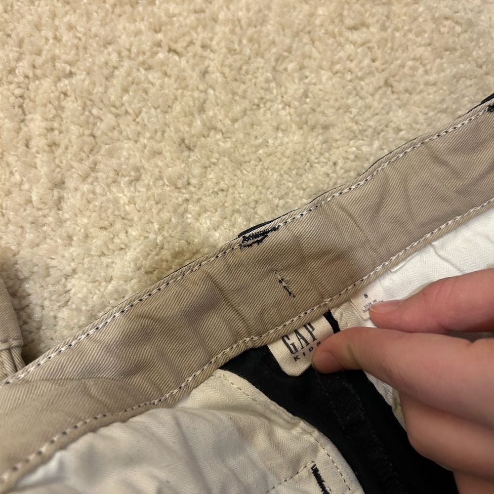 Bundle of GAP Boy’s Shorts in Sand, Khaki and Navy Blue in Size 5 - Picture 6 of 6